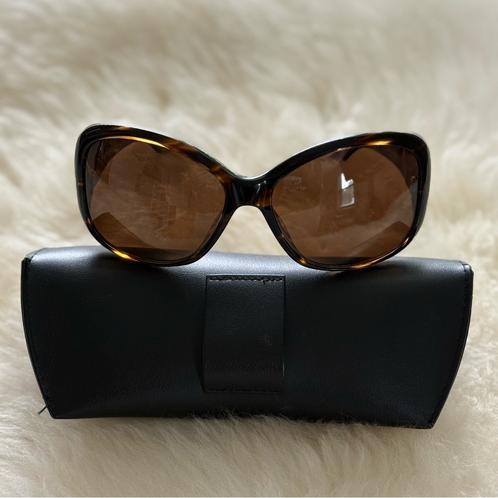 Oliver Peoples Women’s Tortoise Shell Sunglasses with Black Case